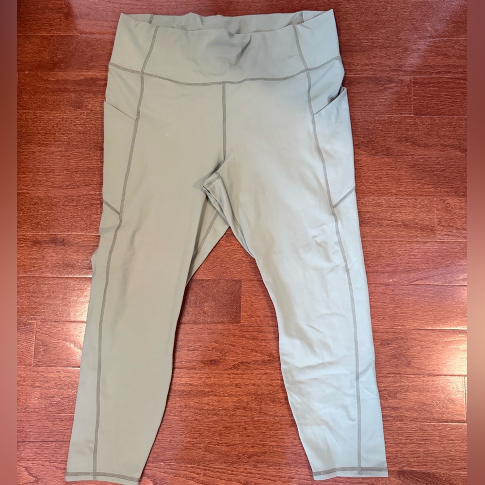 Fabletics Oasis Pureluxe High-Waisted 7/8 Legging - 2X